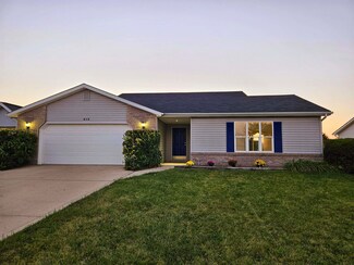 813 Wheatfield Ct, Churubusco, IN 46723