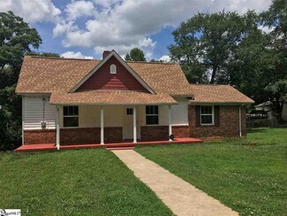 375 Carney St, Drayton, SC 29333