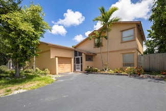 3896 NW 2nd Ct, Deerfield Beach, FL 33442