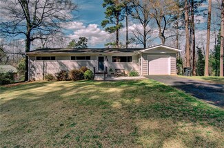 103 Knapp St, Walhalla, SC 29691