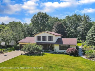 712 Larchmont St, Dewitt, MI 48820