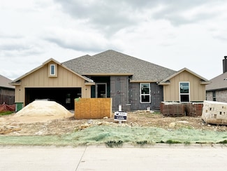 697 Fossil Wood Dr, Fort Worth, TX 76179