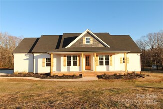 227 Triple Ponds Ct, Clover, SC 29710