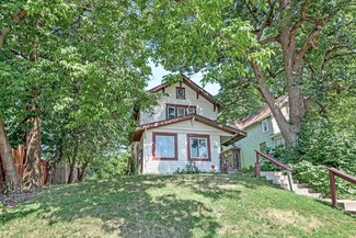 721 Plum St, Saint Paul, MN 55106