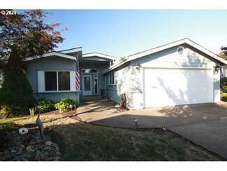 122 Andrew Dr, Cottage Grove, OR 97424
