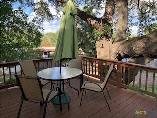 111 Valley View St, Canyon Lake, TX 78133