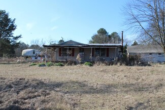 1512 Schaal Rd, Mineral Springs, AR 71851