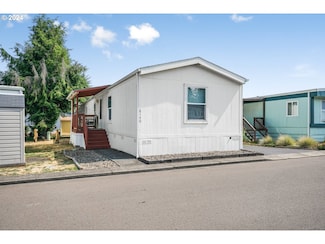 8140 SE Poppy St, Milwaukie, OR 97267