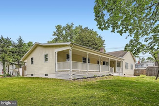 302 Haskell Dr, Arnold, MD 21012