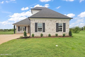 2085 Franklin Dr, Southaven, MS 38672