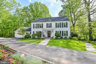 12214 Rowan Tree Dr, Fairfax, VA 22030