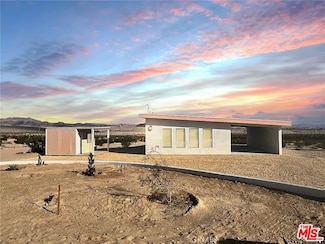567 Peffer Rd, Twentynine Palms, CA 92277