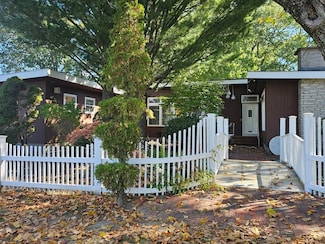 603 Ray St, Fall River, MA 02720