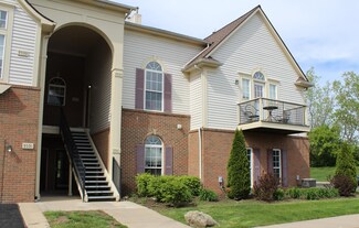 9541 Lakeside Dr, Ypsilanti, MI 48197