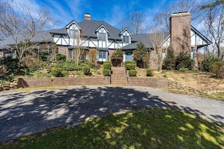5803 Lake Resort Dr, Hixson, TN 37343