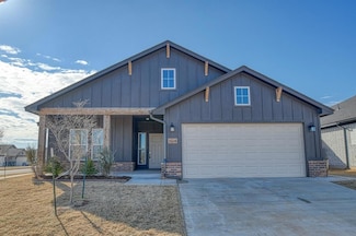1514 Flint Hills St, Norman, OK 73069