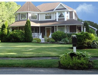 5 Eastward Ln, North Dartmouth, MA 02747
