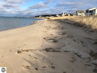 14619 N Cathead Bay Dr, Northport, MI 49670