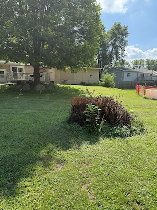 15940 Elmira St, Lansing, MI 48906