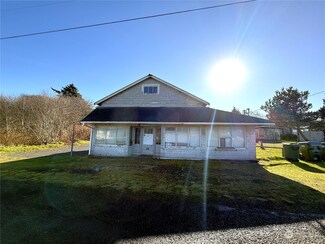 19 Heath Rd, Copalis Beach, WA 98535
