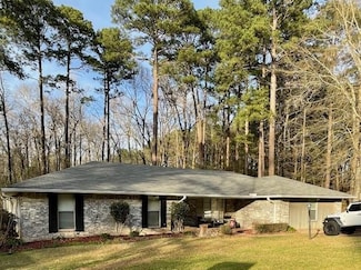 607 Pine Cone Dr, Haughton, LA 71037