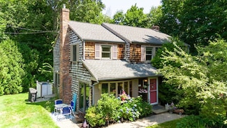 47 Mohawk Dr, Acton, MA 01720