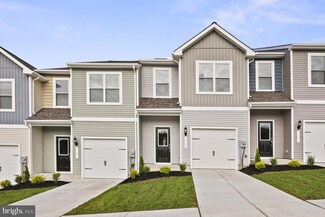 153 Hampstead Blvd, Falling Waters, WV 25419