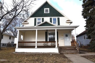 1304 1st St NW, Mandan, ND 58554
