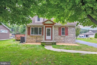 1127 York Rd, Mechanicsburg, PA 17055