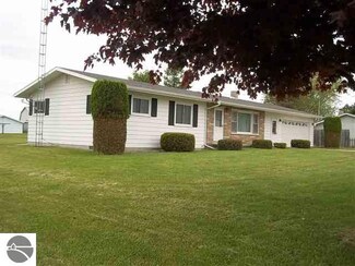 1105 Bischoff Rd, Tawas City, MI 48763