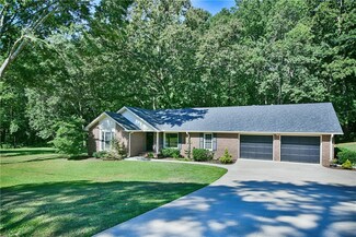 405 Ranch Cir, Piedmont, SC 29673