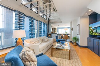 3 N Columbus Blvd Unit 302, Philadelphia, PA 19106