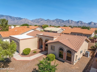 858 E Crown Ridge Dr, Oro Valley, AZ 85755