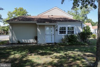 2 S Seas Ct, Barnegat, NJ 08005