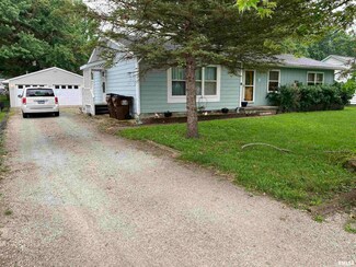 814 8th St Unit 1, Pawnee, IL 62558
