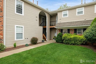 100 Neilly Ct, Old Bridge, NJ 08857