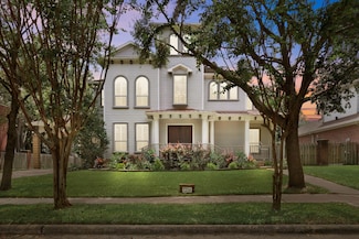 1218 Bluebonnet Dr, Seabrook, TX 77586