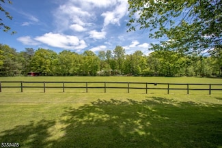 76 Glen Rd, Sussex, NJ 07461