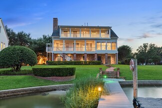 1110 Larkspur Ln, Seabrook, TX 77586