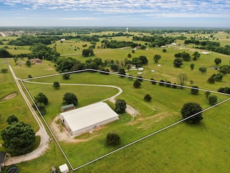5268 W Nokes Ln, Brookline, MO 65619