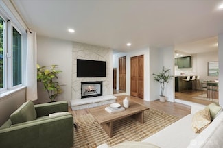 12712 NE 120th St Unit G1, Kirkland, WA 98034