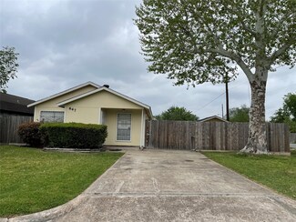 647 Walston Ln, Houston, TX 77060