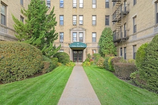 43 Calton Rd Unit 5C, New Rochelle, NY 10804