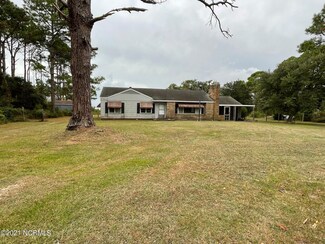 390 Seashore Dr, Atlantic, NC 28511