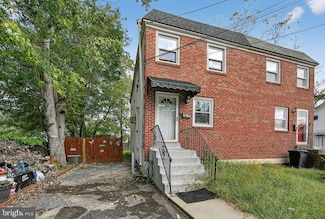 539 Pershing Ave, Darby, PA 19023