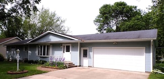 309 S West St, Loyal, WI 54446