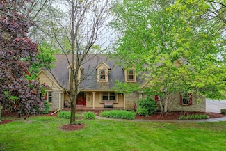 S50W23435 Woodchuck Ln, Waukesha, WI 53189
