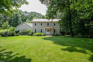 7454 Hudson Park Dr, Hudson, OH 44236