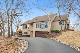 8440 Delaney Ct, Inver Grove Heights, MN 55076