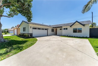 2514 S Rita Way, Santa Ana, CA 92704